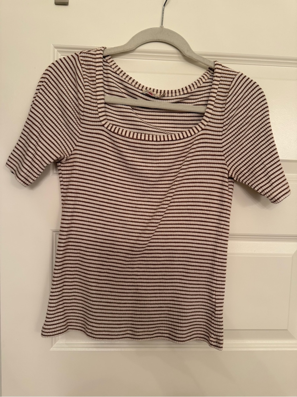 Faherty White & Deep Red Striped Square-Neck Short Sleeve Top